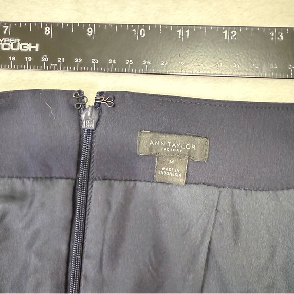 Ann Taylor Factory Navy Blue Pencil Skirt Size 14 Office Career Suit - Picture 4 of 9